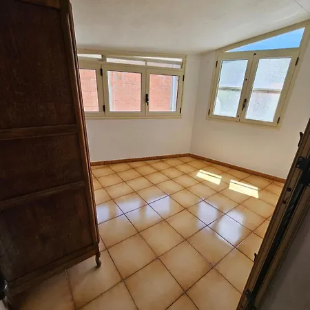 Domu Asquer 9 فلومينيماجيوري